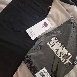 New Mix Women's Classic Black Cropped Jeans